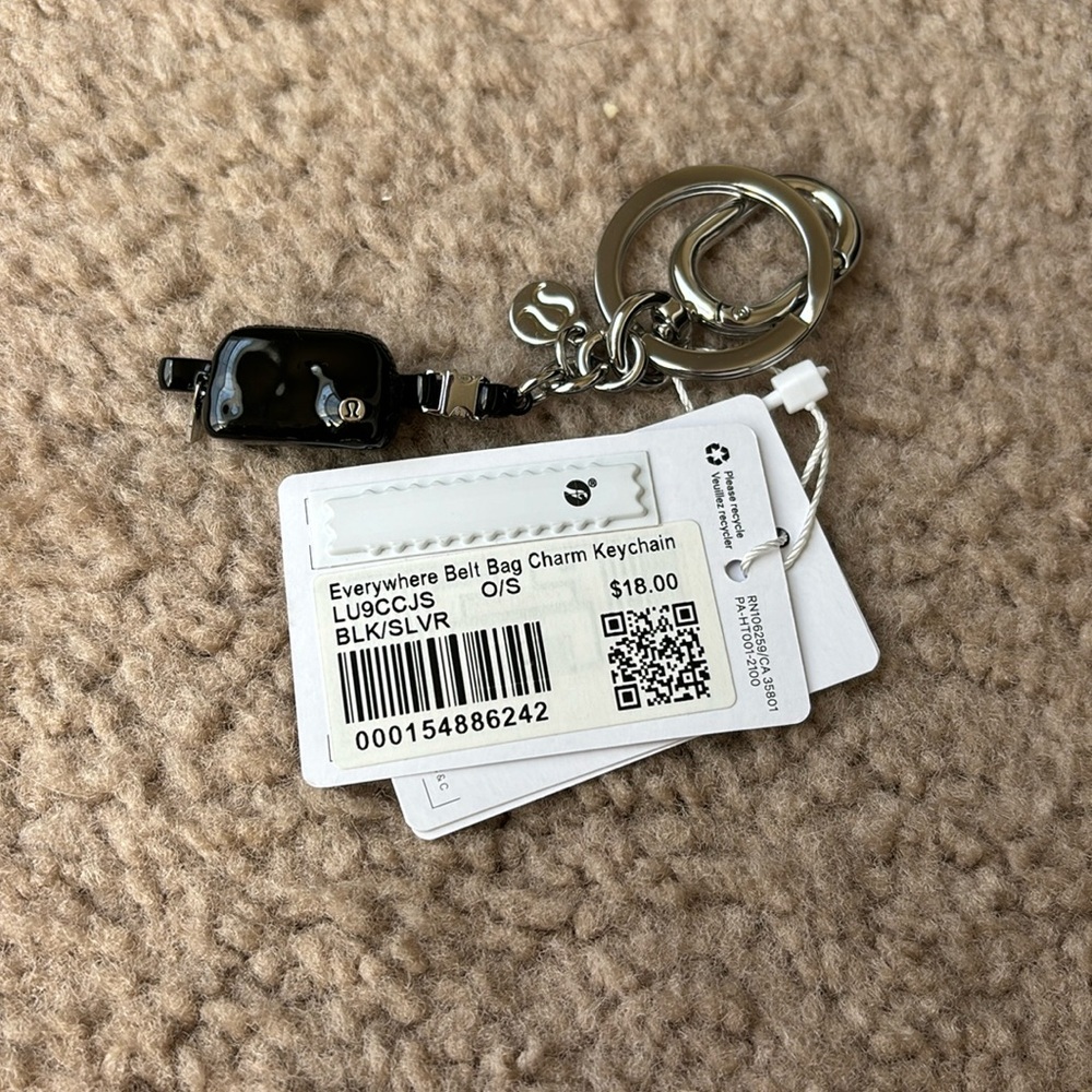 NWT Lululemon Limited Edition Everywhere Belt Bag Keychain in Black / Silver
